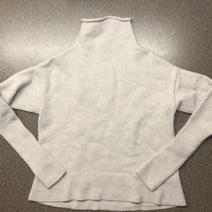 Wilfred Turtleneck in Light Grey